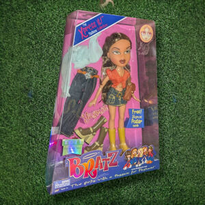 Vintage 2002 BRATZ Doll - Yasmin "Express It!" Collection - BRAND NEW